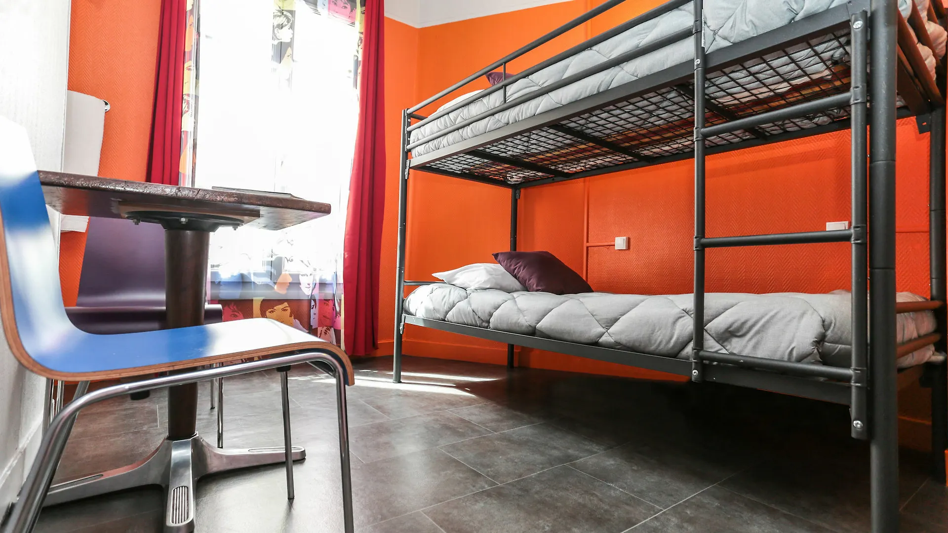 Le Regent Montmartre By Hiphophostels Albergue Paris